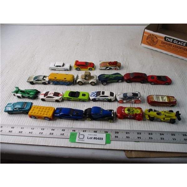 (21) Toy Cars (Hotwheels)