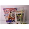 Image 4 : Assorted Trinkets - Art, Buttons