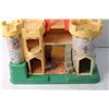 Image 6 : Fisher Price Play Family Castle