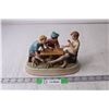 Image 1 : Boys Playing Cards Figurine - Made in Japan