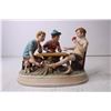 Image 2 : Boys Playing Cards Figurine - Made in Japan
