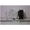 Image 1 : Carved Rabbit in Crystal and Mirror