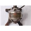 Image 2 : Hamilton Beach Sewing Machine Motor