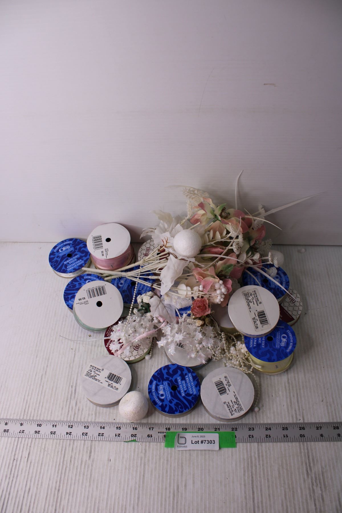 Fake Ribbon Assorted Craft Supplies - Fake Flowers, Ribbons - Bodnarus Auctioneering