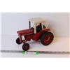 Image 1 : Die Cast International Tractor