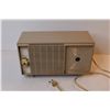 Image 4 : General Electric Radio (missing knob - not working)
