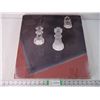 Image 1 : Glass Chess Set-Clear and Frosted Chess Pieces