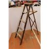 Image 3 : *Wooden Step Ladder - 55"