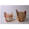 Image 5 : (2) Ceramic Hen Dishes