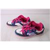 Image 2 : Pair of Girls Heely Sneakers - Size Youth Four