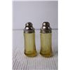 Image 4 : Yellow Glass Salt and Pepper Shakers