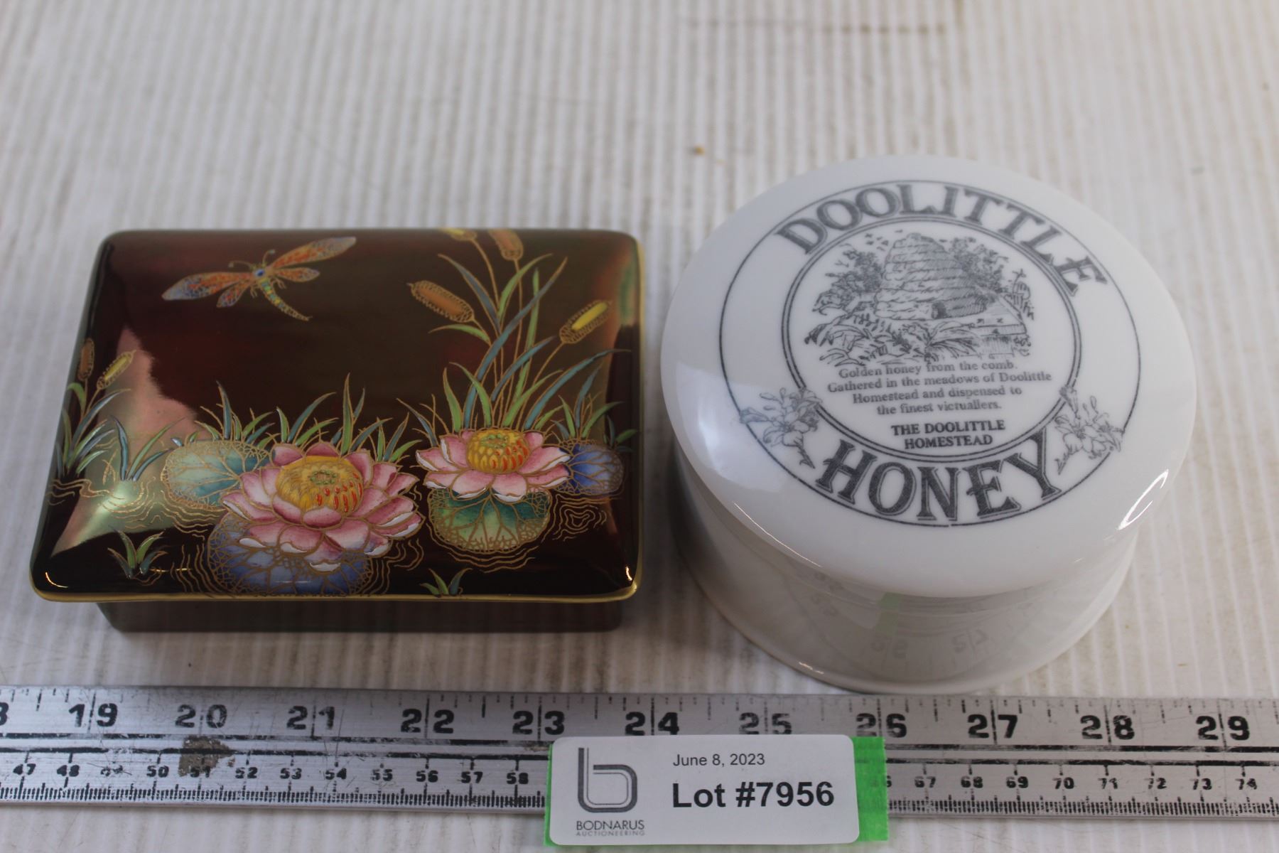 Small Fancy Containers (2) Small Decorative Containers - Bodnarus Auctioneering