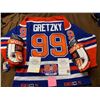 Image 1 : LTD EDITION WAYNE GRETZKY 50/39 GLOVES AND JERSEY MATCHING SET DOUBLE CCM (BOTH ITEMS HAVE UPPER DEC