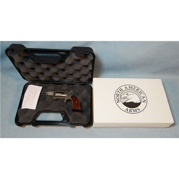 North American Arms Sidewinder, model #NAA-SWD, .22 Mag, wooden grips, s#SW6943
