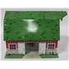 Image 5 : 1950S TIN BARN PLAYSET