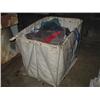 Image 1 : Laundry Cart & Linens