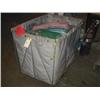 Image 1 : Laundry Cart & Linens