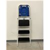 Image 3 : 3 Step Fold Up Painting Ladder with Paint Can Holder Shelf