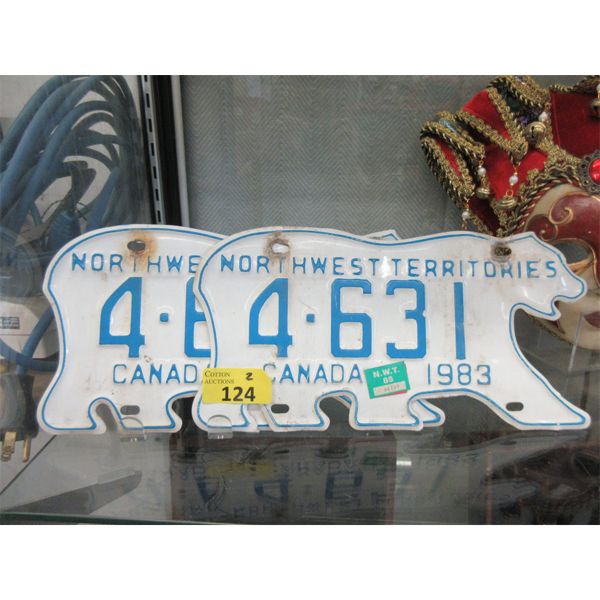 Matched Pair of 1983 NWT License Plates