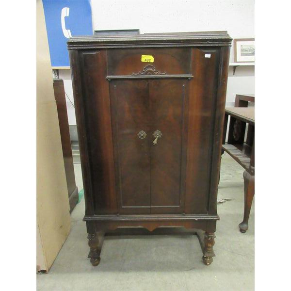 Vintage Victor Radio Electrola - Floor Standing 