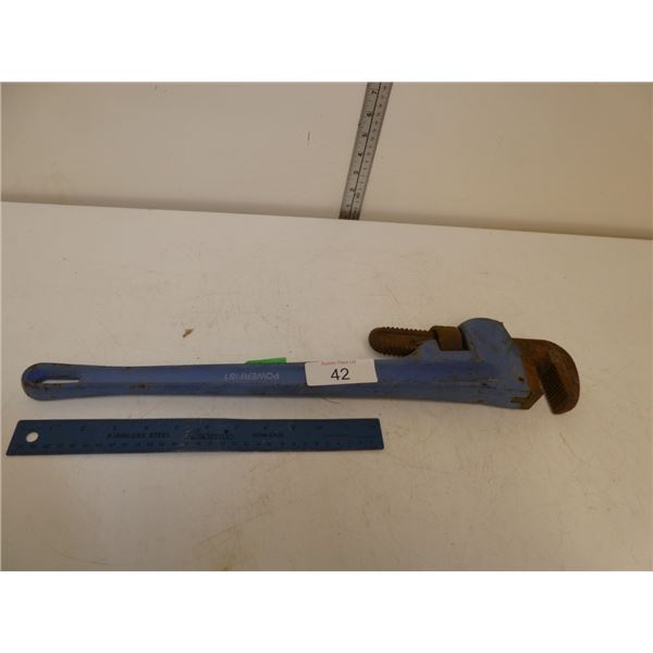 powerfist heavy duty pipe wrench 24"