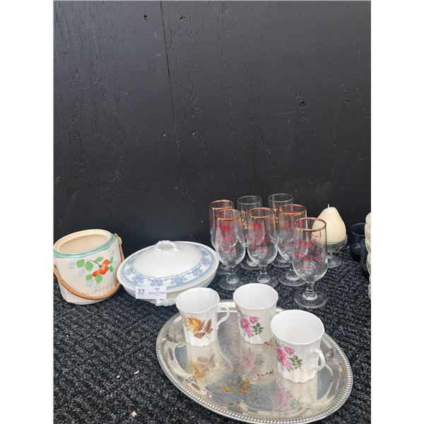Assorted Kitchenware - Beck Auctions Inc.