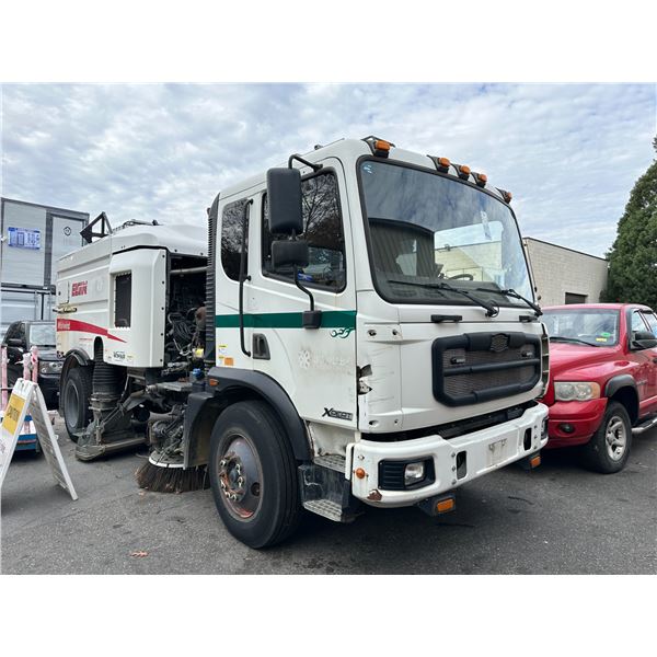 2013 AUTOCAR XPERT, SWEEPER, WHITE, VIN # 516M1D9B3CH214149