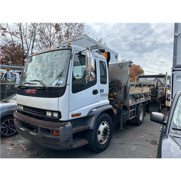 2006 GMC T7500, 2DR HYAB DUMP TRUCK, WHITE, VIN 1GDM7F1376F402978,