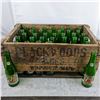 Image 1 : Set of 35 Vintage 7up Bottles in Wooden "Blackwoods" Drink Case