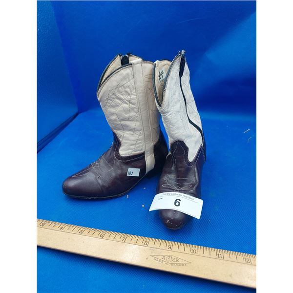PAIR VINTAGE SIZE 8 CHILDREN'S COWBOY BOOTS