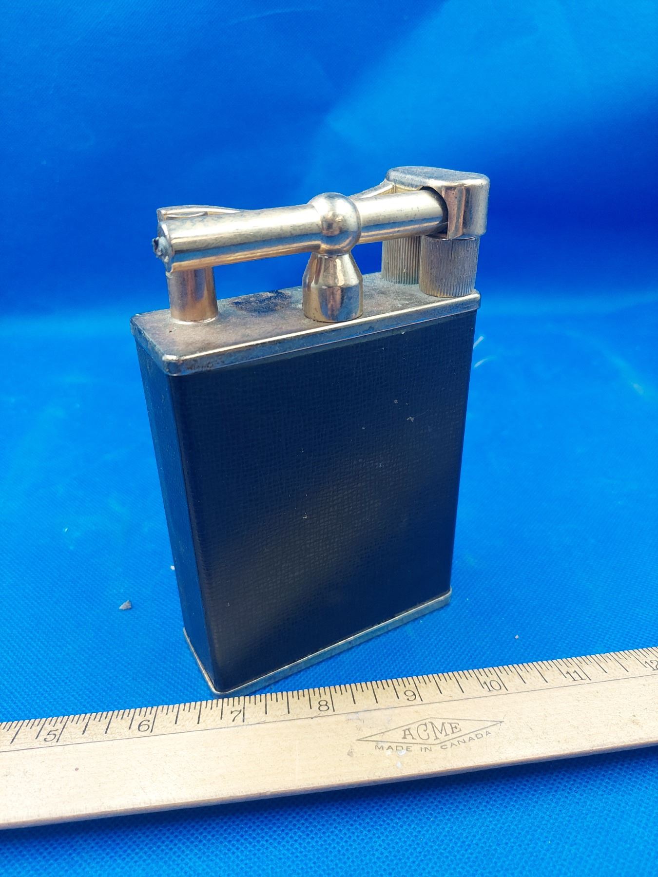 VINTAGE LARGE TABLE LIGHTER