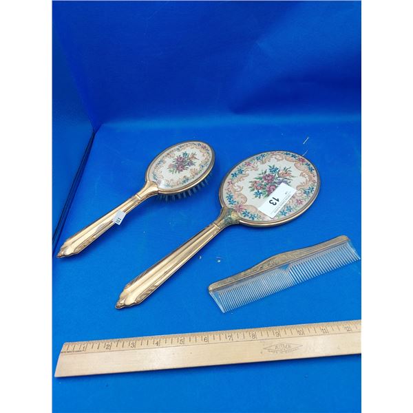 VINTAGE THREE PIECE LADIES VANITY SET