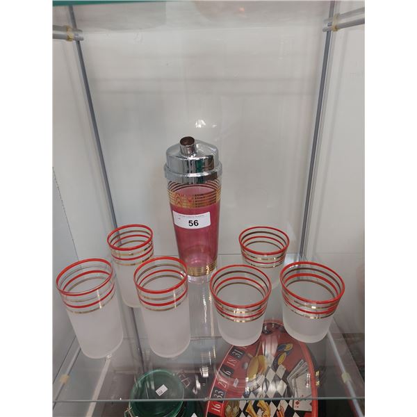 SEVEN PIECE GLASS SET