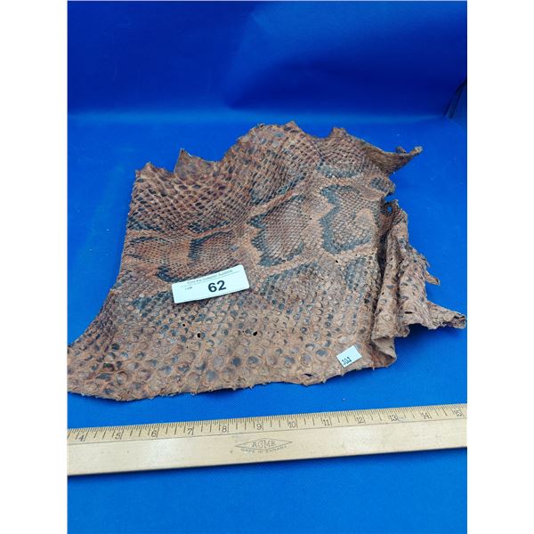 VINTAGE SNAKESKIN