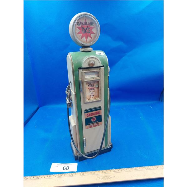 WOOD GAS PUMP CLOCK