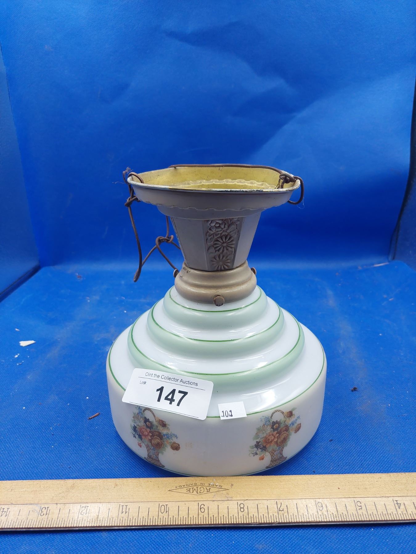 VINTAGE LIGHT FIXTURE W/SHADE