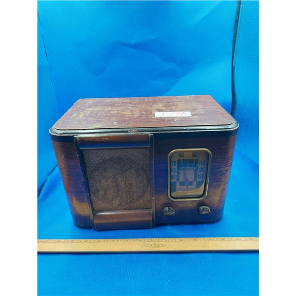 EARLY RCA RADIO '30'S40'S RCA VICTOR