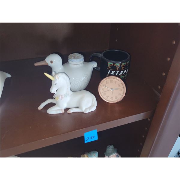 LOT OF VARIOUS DECOR PIECES