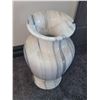 Image 4 : VERY LARGE SOLID MARBLE VASE