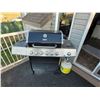 Image 1 : BACKYARD GRILL BBQ WITH SIDE BURNER + 2 PROPANE TANKS