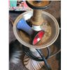Image 2 : VERY RARE AND HARD TO FIND HOOKAH