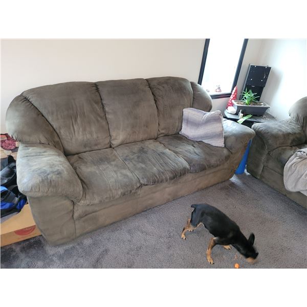 COUCH AND LOVE SEAT SET