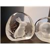 Image 4 : LOT OF 2 BEAUTIFUL ETCHED GLASS ANIMAL DECOR