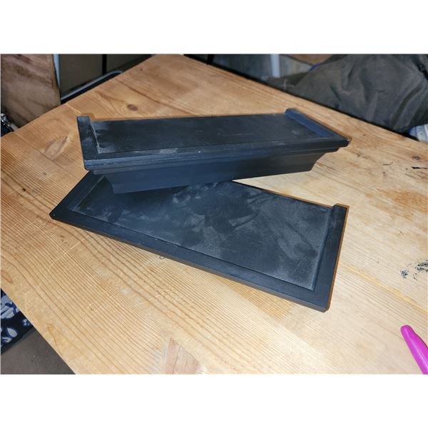 LOT OF 2 FLOATING SHELVES