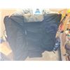 Image 1 : UNIVERSAL CAR DOG BLANKET