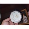 Image 8 : ROYAL ALBERT VAL D'OR CREAMER AND LIDDED SUGAR DISH