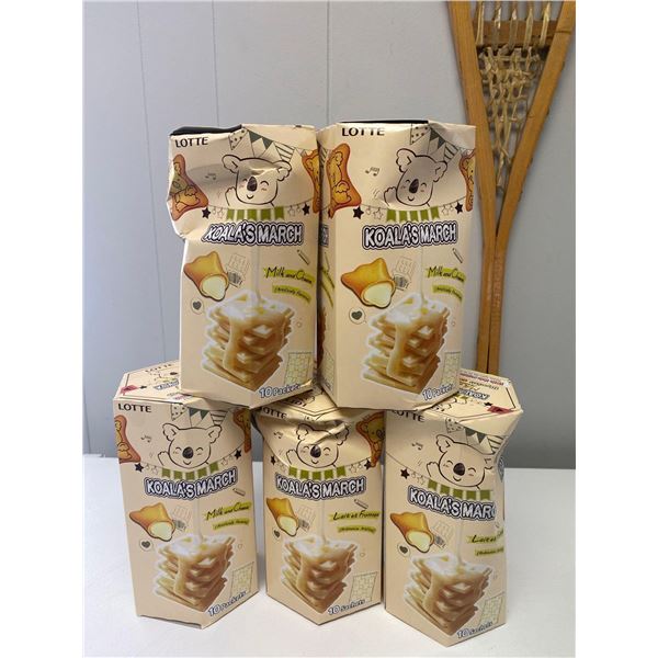 FROZEN - Lotte Koala& #39;s March Milk Cream & amp; Cheese Filled Cookies 5 x& #39;s 195g