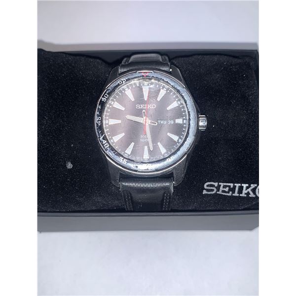 Mens Seiko Solar 100m Watch Leather Strap pre owned