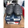 Image 1 : Tilley Adult Medium Puffer Slippers