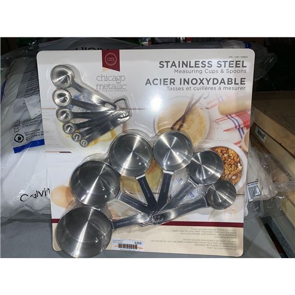 Chicago Metallic Stainless Steel Measuring cups & Spoons